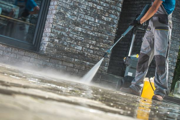 Best Gutter Cleaning  in Gladstone, OR